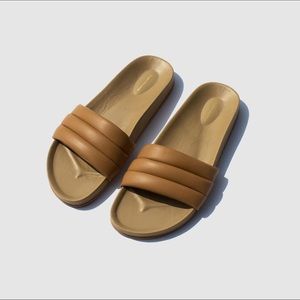 Beatrice Valenzuela Classic Nude Sandalia size 7